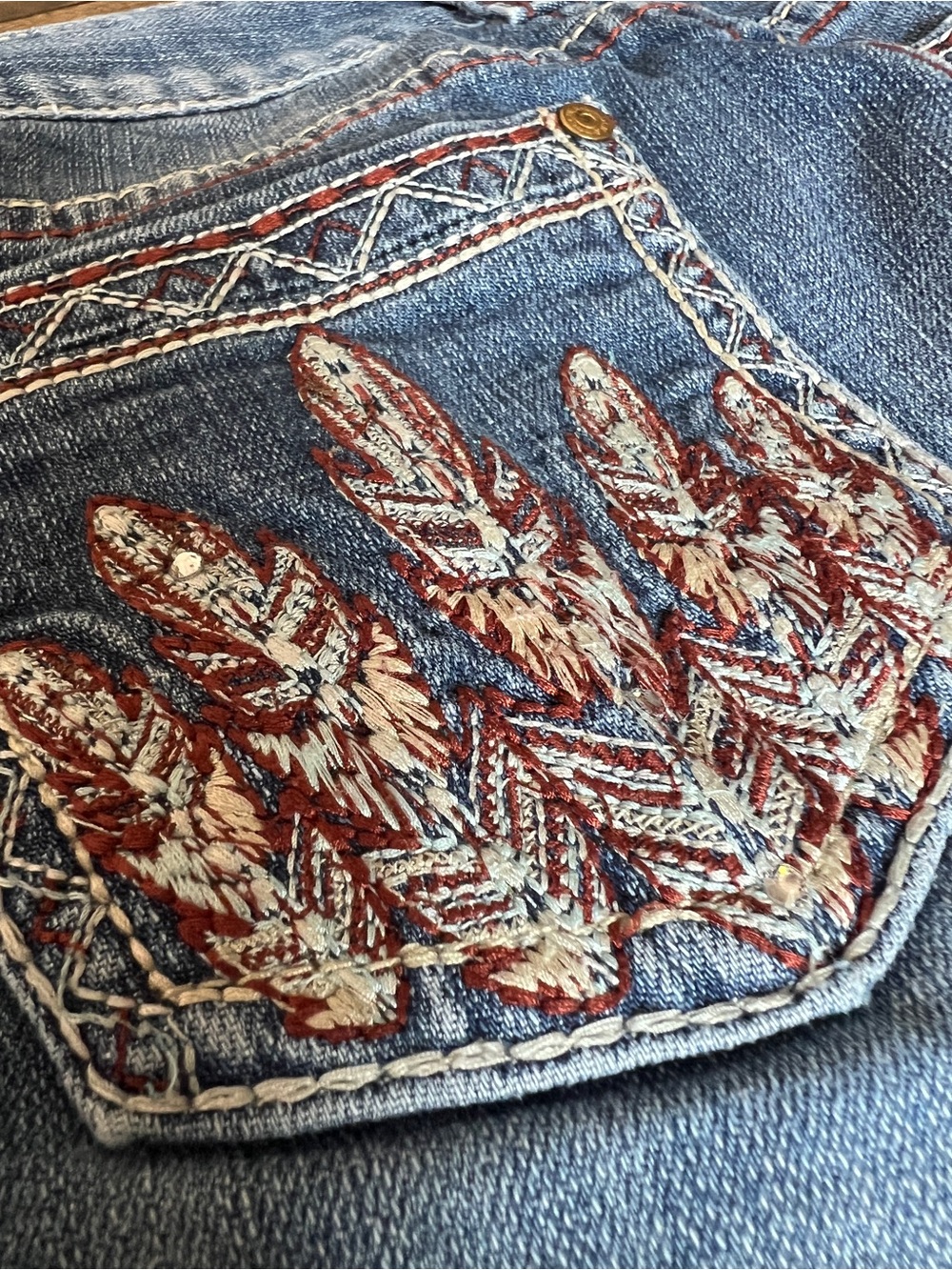 ROCK & ROLL COWGIRL Mid Rise Bootcut Jeans 27x30 Feather Embroidered Rhinestone
